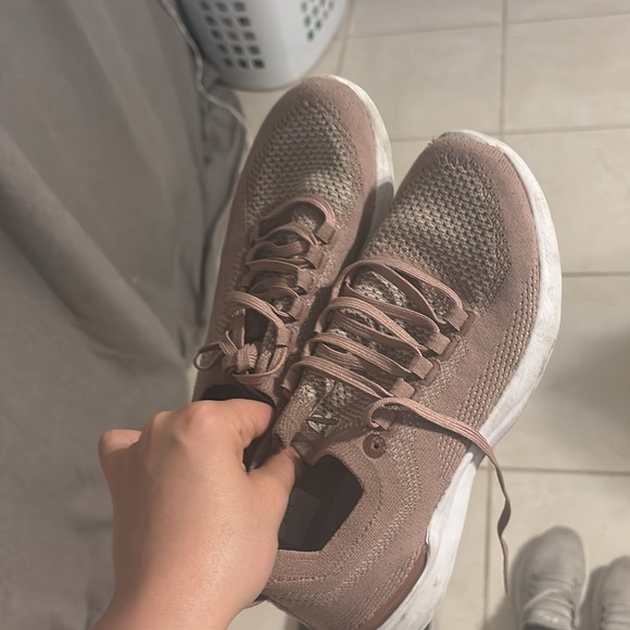 APL sneakers GREAT DEAL - Picture 4 of 5